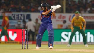 IND vs SA, 3rd T20I: रुतुराज गायकवाड़ ने जड़ा इंटरनेशनल क्रिकेट में पहला अर्धशतक